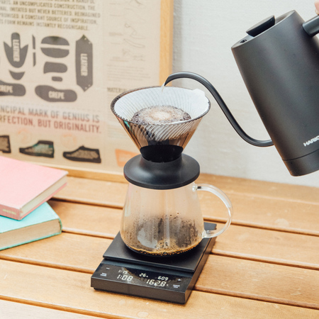 Hario - tritanowy drip NEO V60-02 - czarny - obrazek 6