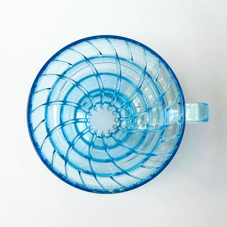 Hario - plastikowy Drip V60-02 Project Waterfall Transparent Blue - obrazek 2